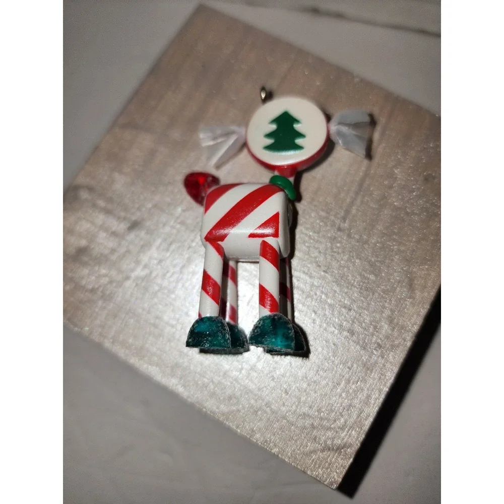 Hallmark Keepsake‎ Christmas Tree Ornament Peppermint Pup 2007 club members